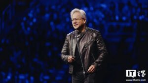 英伟达市值逼近5万亿美元，CEO否认AI泡沫论