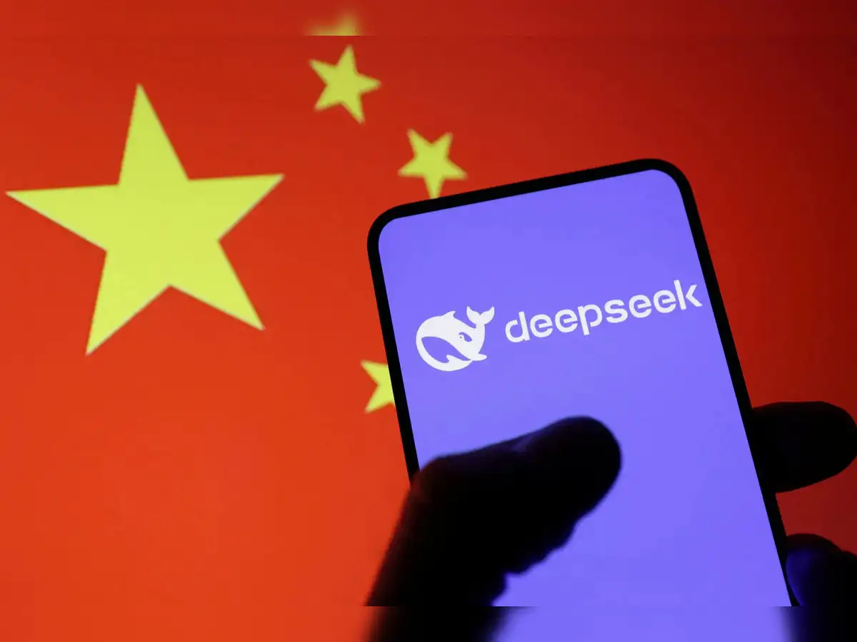 中国利用DeepSeek加速军事AI发展,挑战美国技术优势