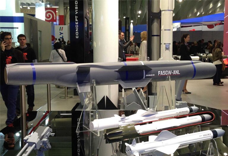 英皇家海军新导弹增强反舰战力