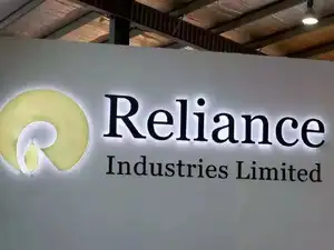 “Reliance与Facebook成立AI合资企业,共同投资855亿卢比”