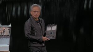 市值直逼5万亿美元！黄仁勋展示下一代超级芯片：客户愿为模型付费，AI产业进入良性循环