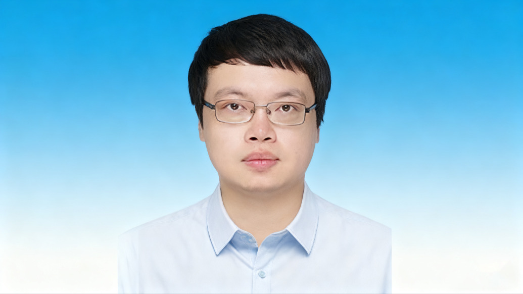 清华90后博士屈拓出任漳州市国资委副主任，曾讲授AI政务课程