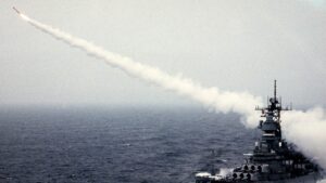 日本海军驱逐舰将装备战斧导弹应对中国威胁