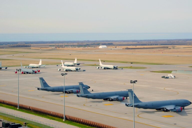美国空军基地部署新型反无人机系统，提升安全防护能力