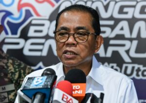 防长称国防预算增加助力武装部队现代化应对南海挑战