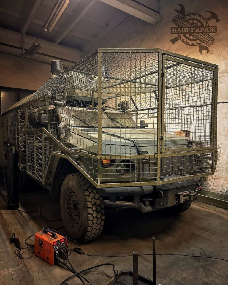 阿联酋TAC推出Jedi装甲车Q-NET反无人机系统