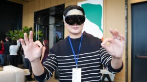 三星Galaxy XR头显发布，AI技术引领未来计算方向