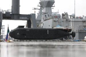 安杜里尔悉尼开工厂，生产水下“幽灵鲨”无人机