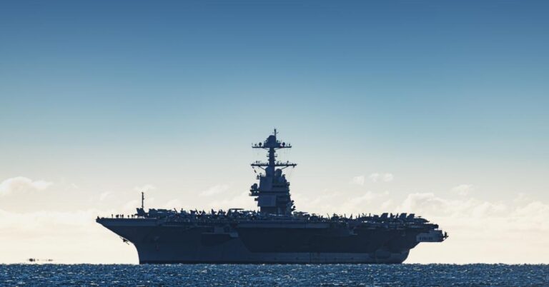 美军两架战机南海坠毁，全体机组人员安全获救