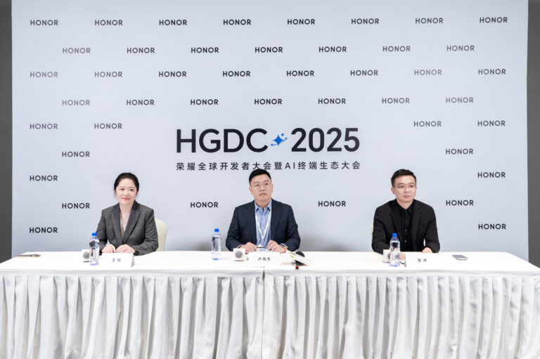 荣耀发布MagicOS 10，打造AI伙伴式操作系统