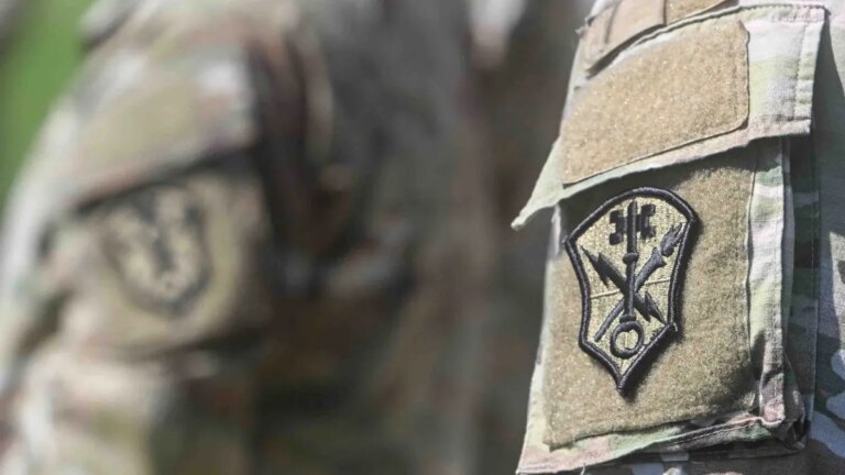 美军士兵泄露机密信息，认罪受罚