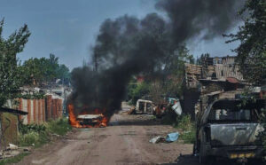 俄军包围波克罗夫斯克，乌军城市内奋勇抵抗