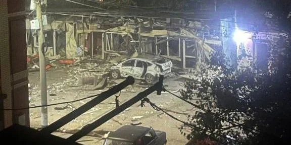 无人机袭击俄罗斯罗斯托夫州，多处爆炸致房屋受损