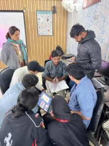IIT Bombay专家在克什米尔举办AI工作坊，学生表现积极