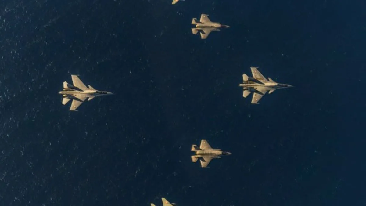 印空军苏-30MKI等机型与英海军F-35B联合演练