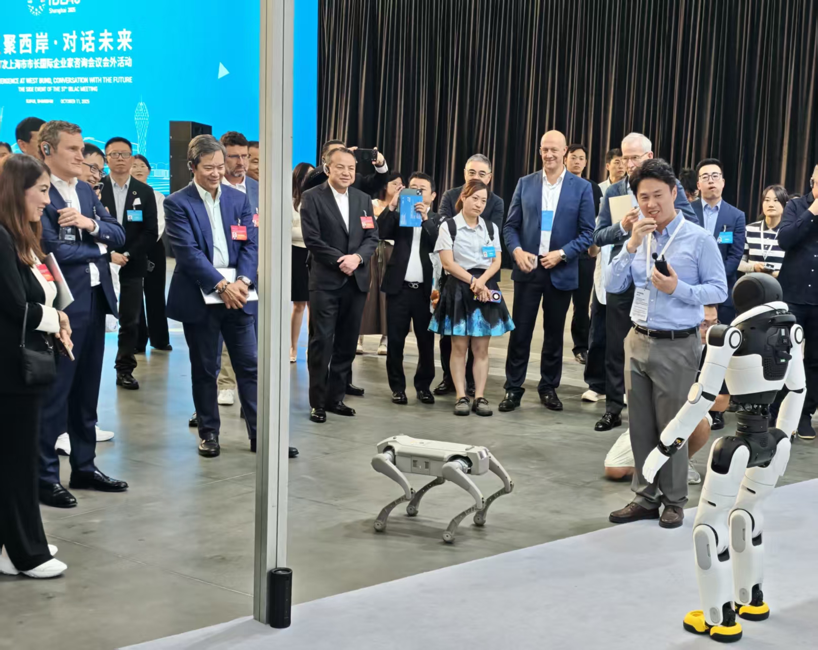 上海AI产业吸引500强高管，加速国际合作