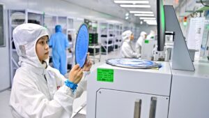 中国规划未来五年科技自立,重点发展芯片与AI