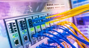 印尼电信财报喜忧参半,AI前景乐观