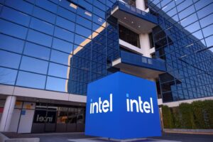 英特尔107制程产能紧张，AI PC出货预期不变