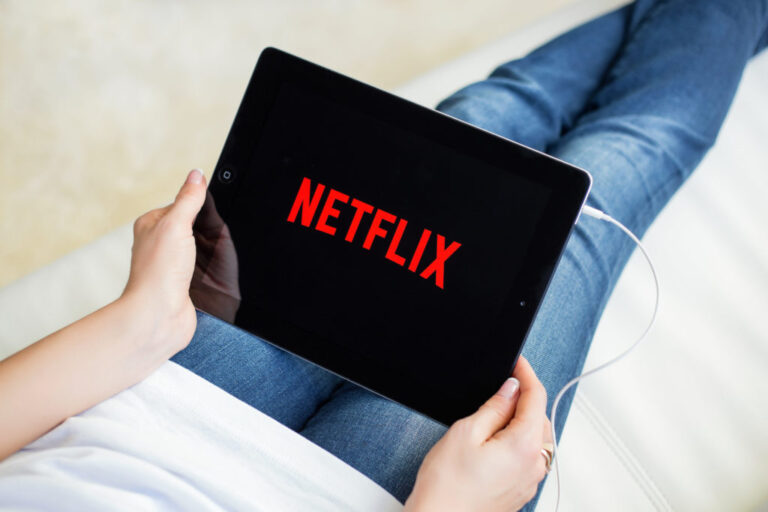 Netflix宣布AI是机遇非威胁，股价有望上涨