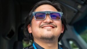 亚马逊开发AI智能眼镜简化快递员配送流程