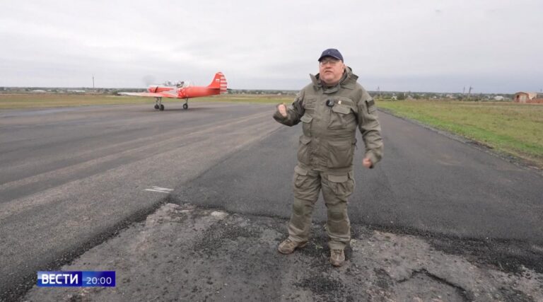 俄宣传视频意外泄露秘密Yak-52基地位置