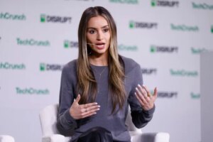 Phia创始人谈AI如何改变在线购物体验