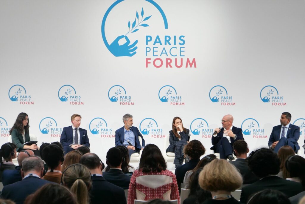 全球专家共议AI安全风险与对抗使用治理