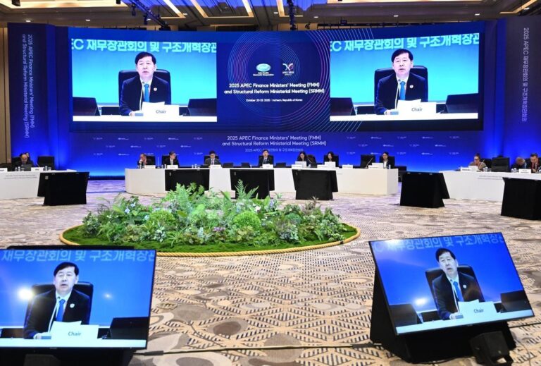 韩国财长呼吁APEC通过AI促进繁荣