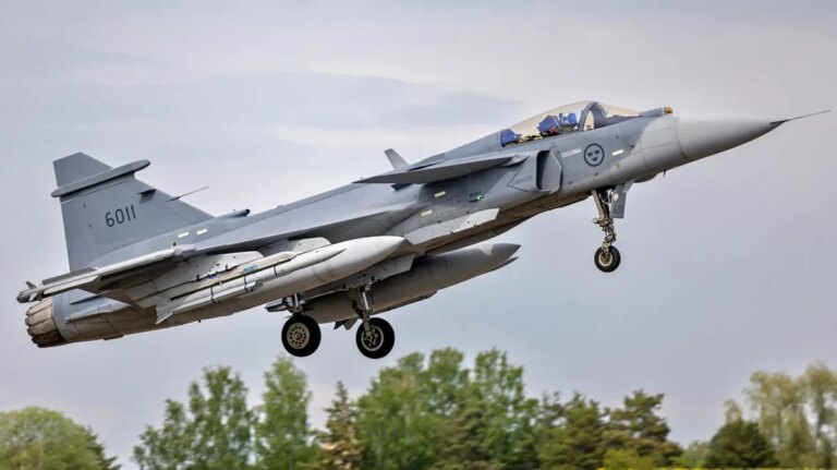 瑞典空军正式列装Gripen E战斗机，搭载AI自主作战