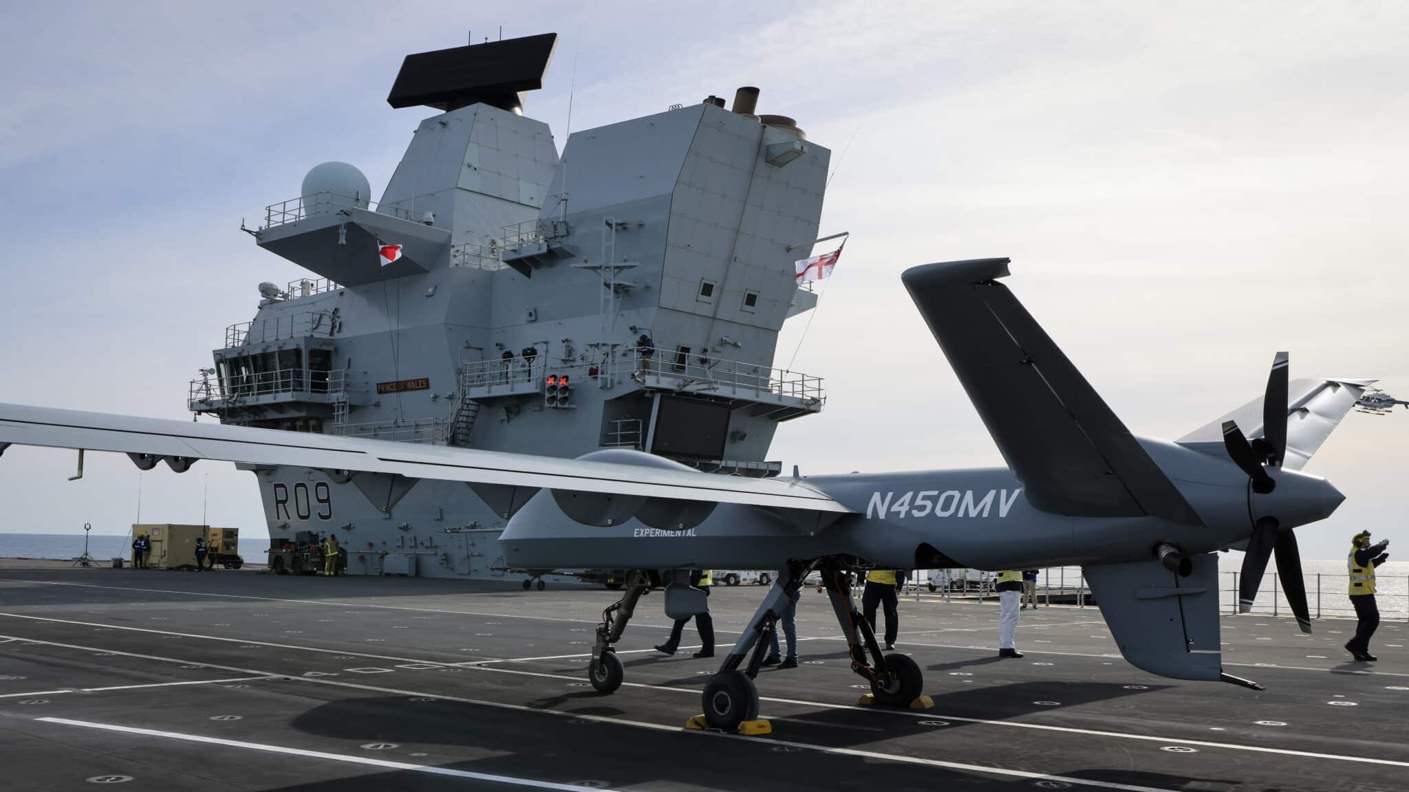 英海军寻求F-35B无人协同伙伴，加速航母团队能力提升