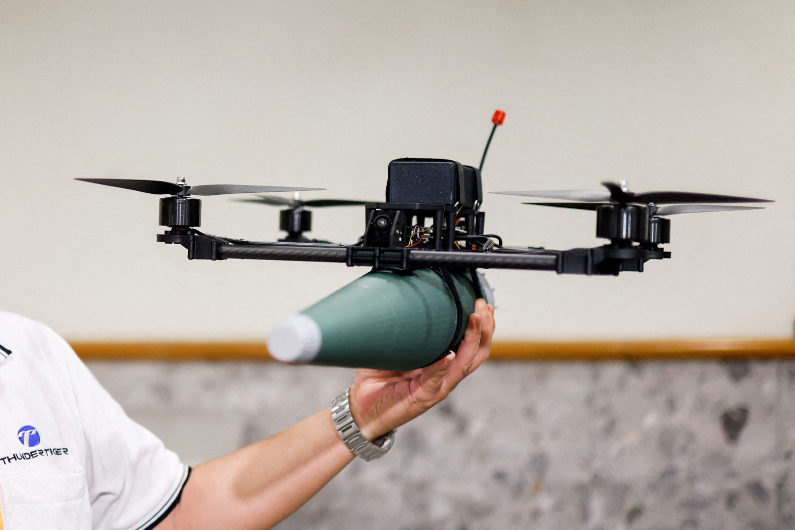 台湾雷霆虎在美国陆军展展示FPV无人机