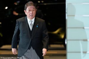 日本防长将向特朗普展示加强军备决心