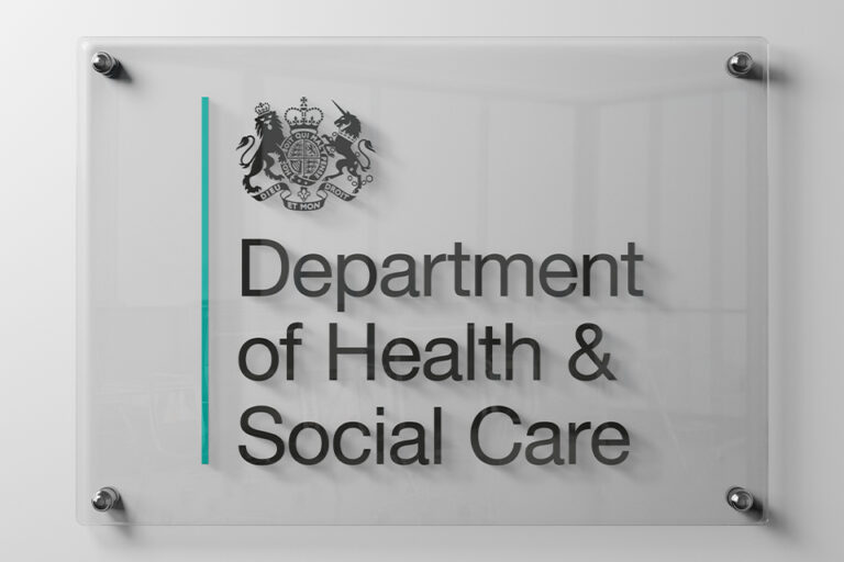 微软AI助手助力NHS节省大量时间和成本