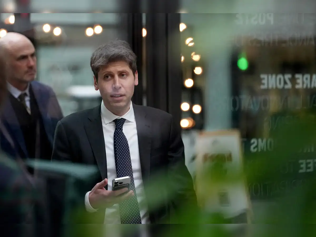 OpenAI与亚马逊达成380亿美元协议，使用AWS提升AI能力