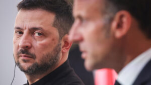 泽连斯基访巴黎，法乌将签署重大军援协议