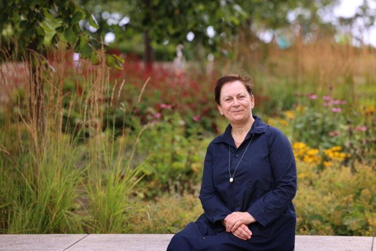 中国低空经济起飞：无人飞行出租车引领未来城市交通