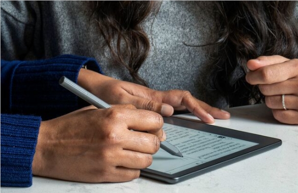 亚马逊推Kindle AI翻译，自出版作者免费多语种发布