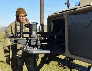 美军测试自主无人机拦截系统，提升短程反无人机能力