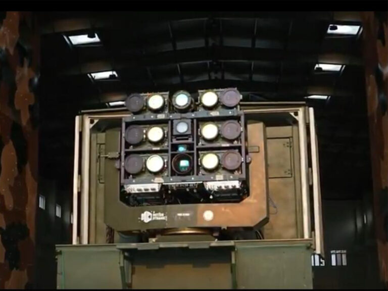 印度军方将装备16套国产无人机拦截系统，激光打击2公里外目标