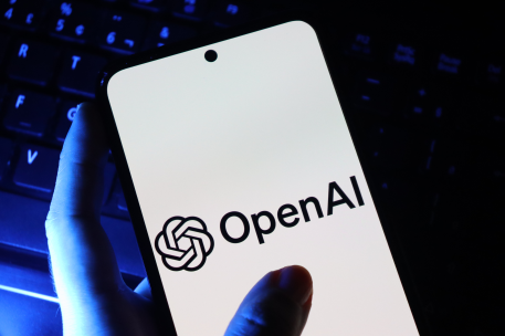 OpenAI CFO透露新款多模态设备开发进展