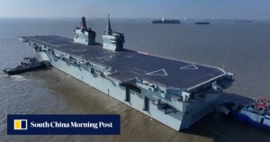 中国首艘无人机航母“四川”号开始海试