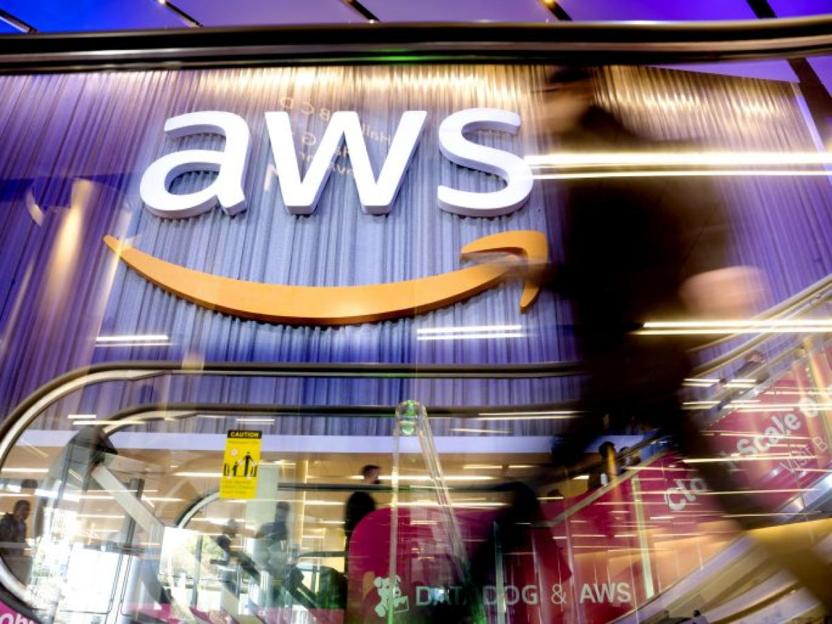 OpenAI与亚马逊云达成380亿美元计算力协议