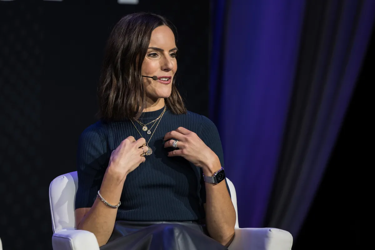 创投专家谈AI市场突围之道：创造全新体验而非微小改进