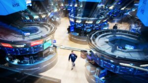 AI泡沫双刃剑：技术成功或失败都将带来失业潮