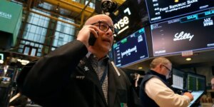 银行警告：AI投资热潮或重蹈90年代科技股覆辙