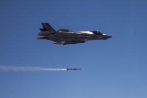 F-35首曝光，伊朗防空系统为何失效？