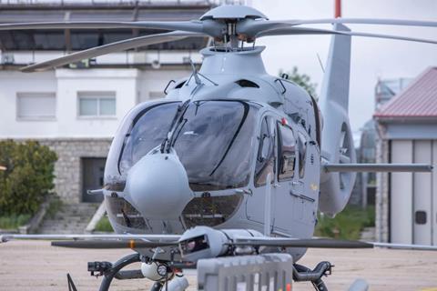 西班牙军方成功测试无人机与直升机协同作战能力