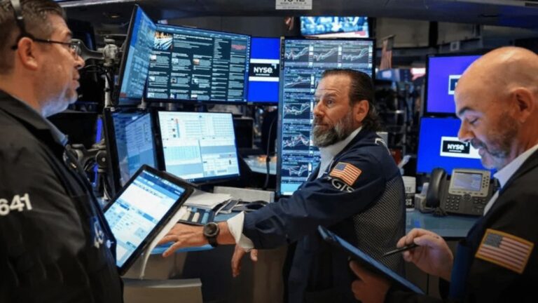 美股大涨，英伟达和帕兰提尔领涨AI股