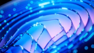 AI时代职场变革：白领如何应对裁员与转型挑战